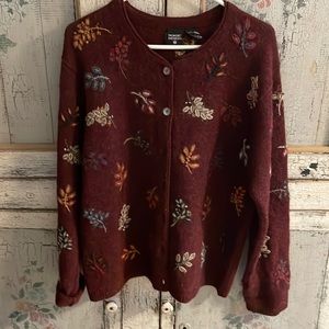 Wool cardigan with flowers!!!